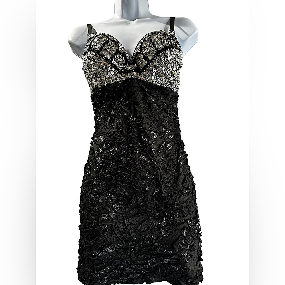 MEISHULANNA NEIYIXILLIE LOVE CUTURE WOMANS DRESS SZ 34/75 SMALL